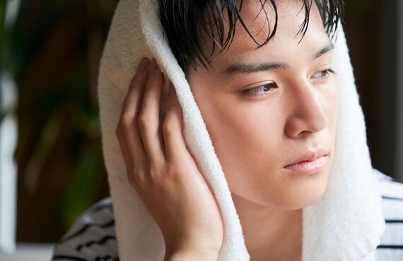 眼精疲労のお悩みを緩和させるオリジナルヘッドスパ | 都立大学で頭皮ケアが得意の美容室-SCHERE ZACK